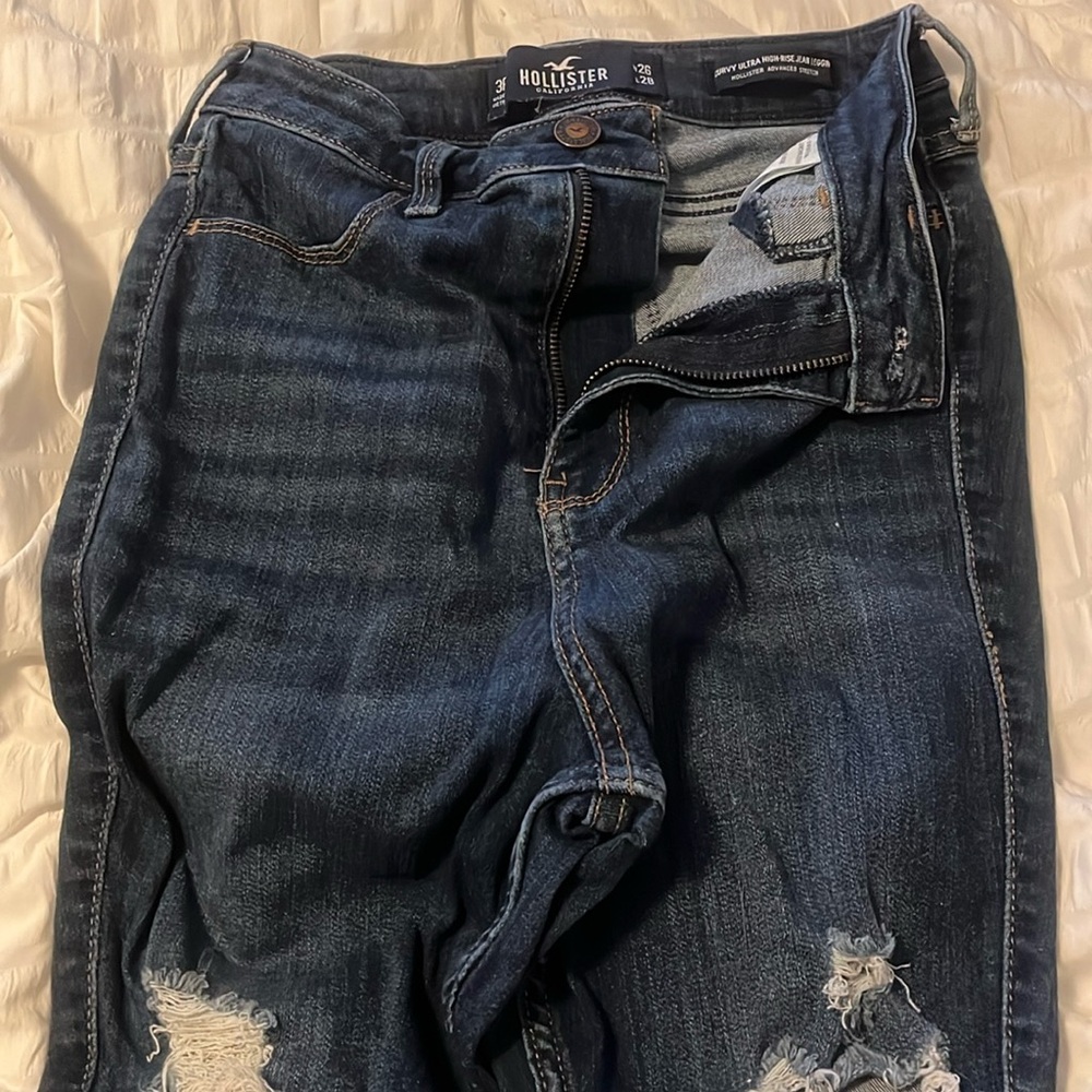 Hollister Curvy ultra High-Rise.  Size 3R